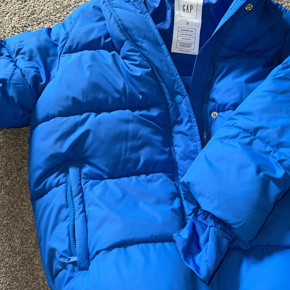 Gap Puffer Jacket - image 4